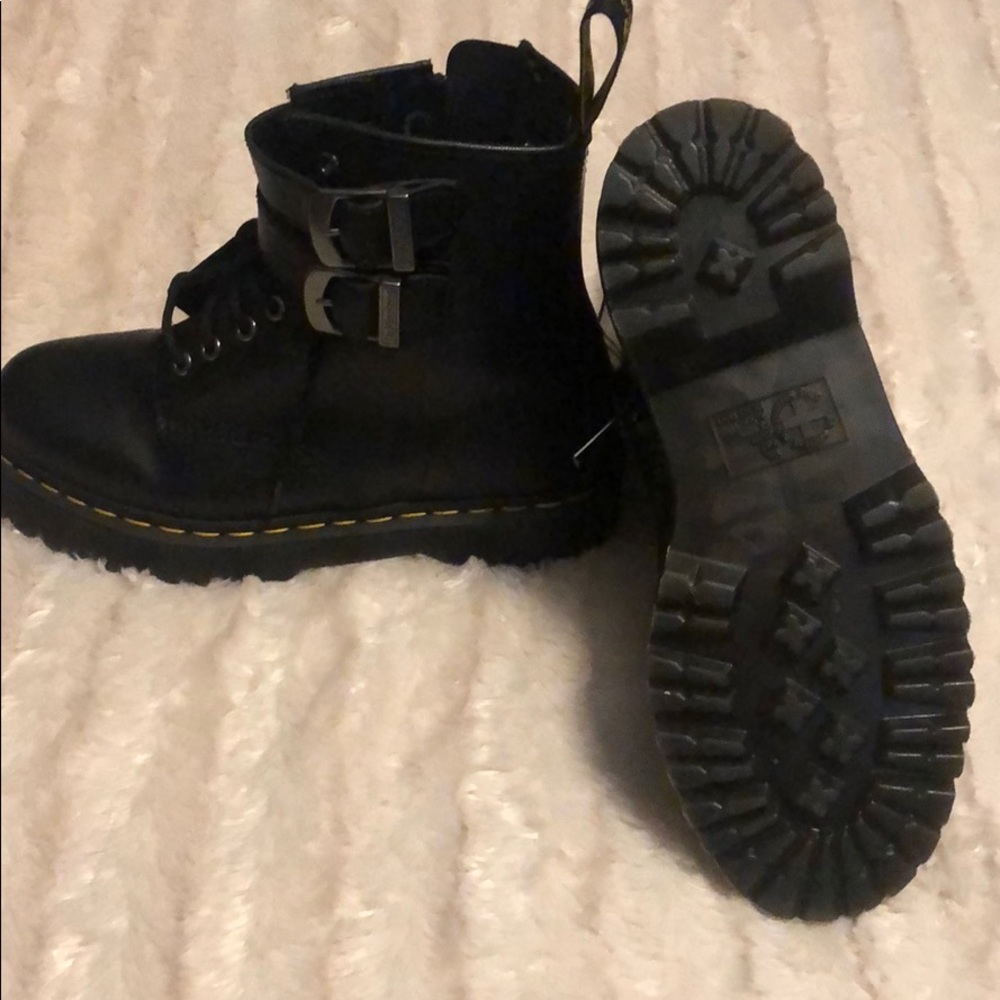 Dr. Martens 1460 ATL